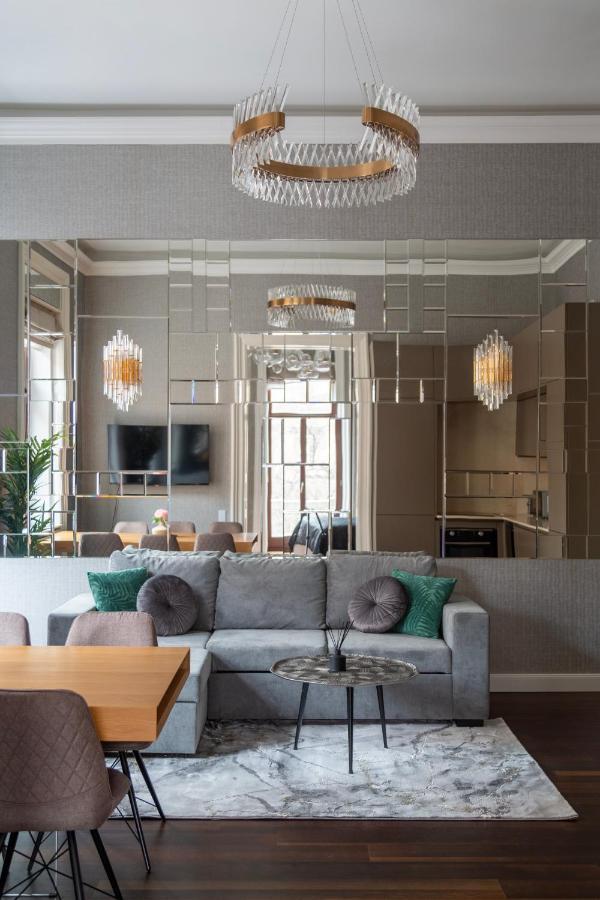 Luxury Apartment With Balcony Next To The New York Cafe بودابست المظهر الخارجي الصورة