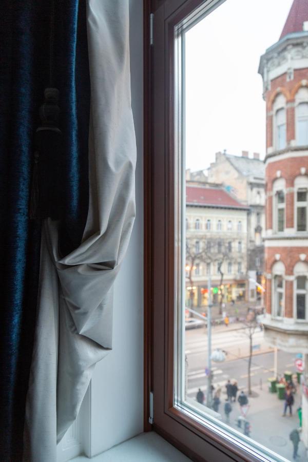 Luxury Apartment With Balcony Next To The New York Cafe بودابست المظهر الخارجي الصورة