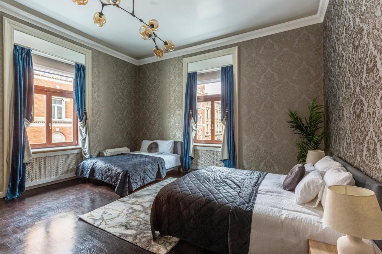 Luxury Apartment With Balcony Next To The New York Cafe بودابست المظهر الخارجي الصورة